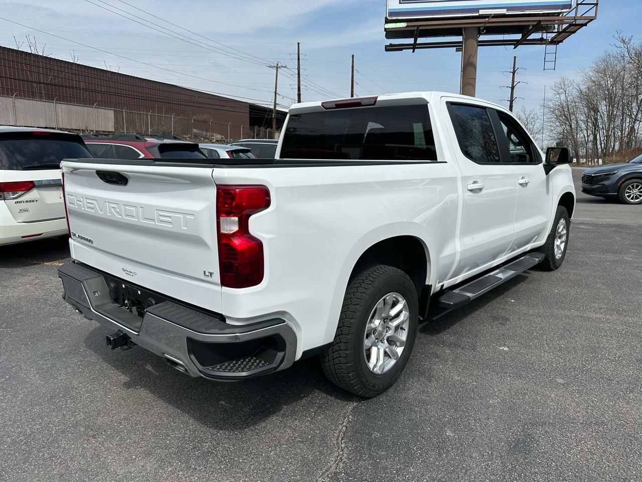 Chevrolet Silverado 1500 4WD Crew Cab 147" LT w/1LT 2022
