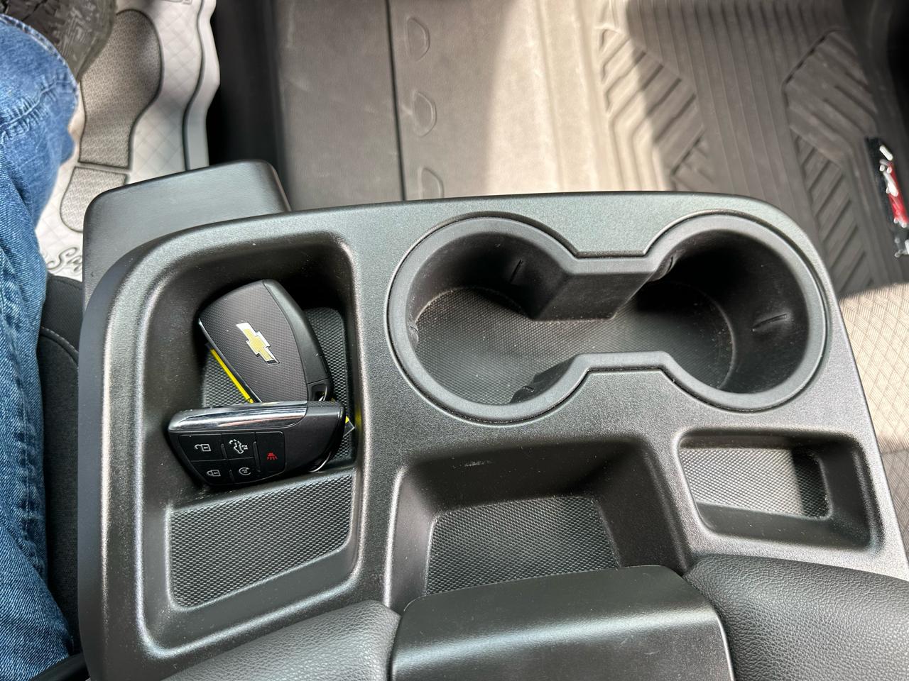 Chevrolet Silverado 1500 4WD Crew Cab 147" LT w/1LT 2022