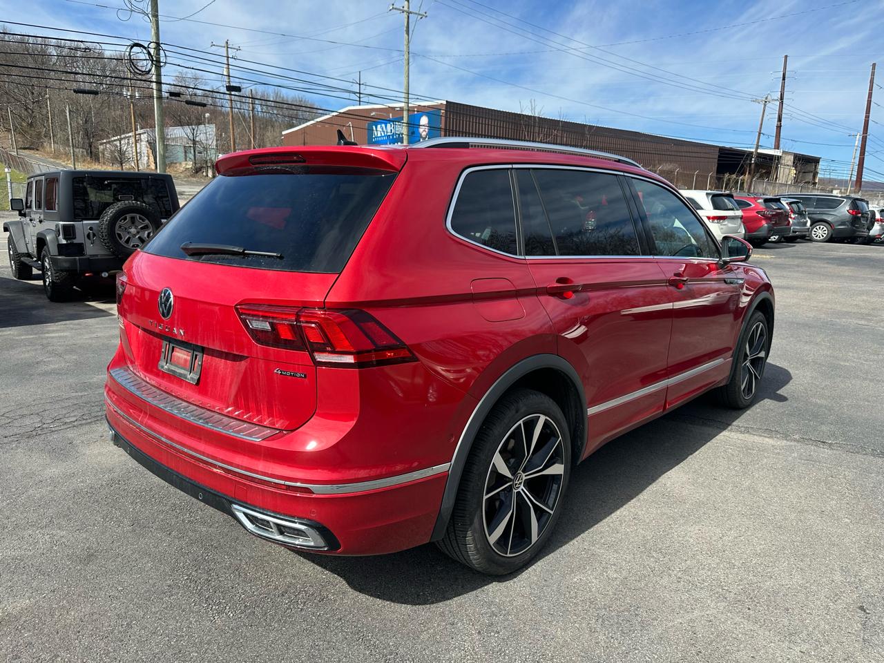 Volkswagen Tiguan 2.0T SEL R-Line 4MOTION 2024
