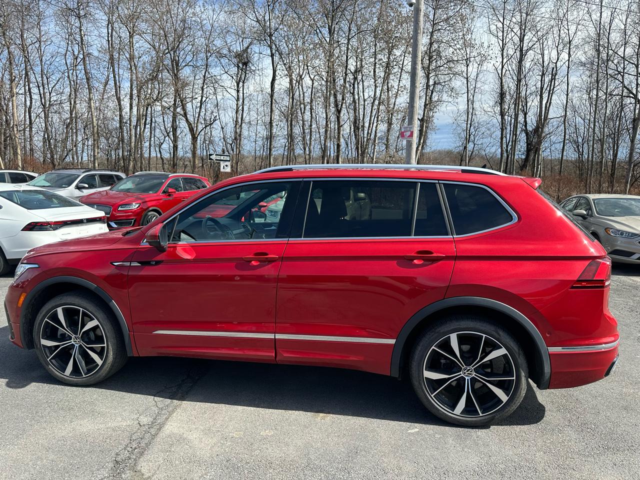 Volkswagen Tiguan 2.0T SEL R-Line 4MOTION 2024