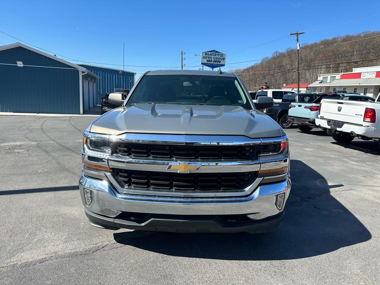 Chevrolet Silverado 1500 4WD Double Cab 143.5" LT w/1LT 2017