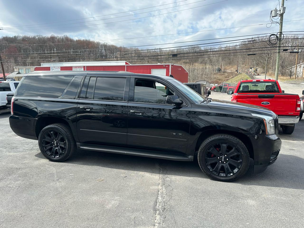 GMC Yukon XL 4WD 4dr Denali 2015