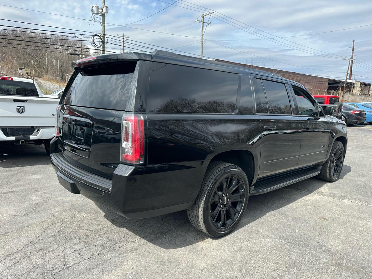 GMC Yukon XL 4WD 4dr Denali 2015