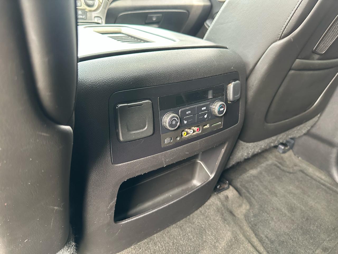 GMC Yukon XL 4WD 4dr Denali 2015