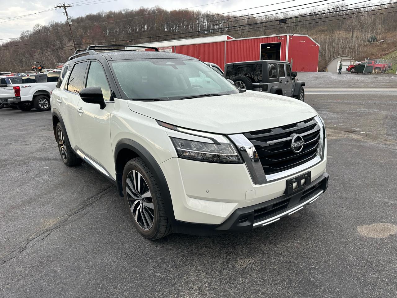 Nissan Pathfinder Platinum 4WD 2023