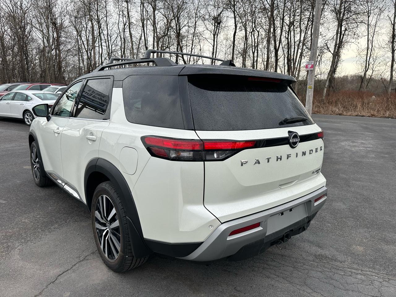 Nissan Pathfinder Platinum 4WD 2023