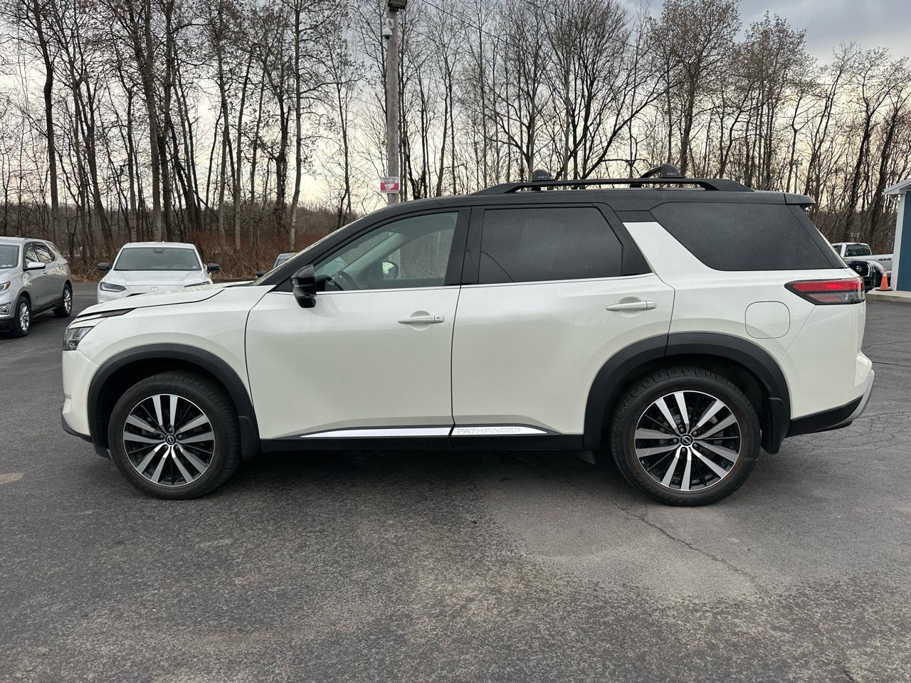 Nissan Pathfinder Platinum 4WD 2023