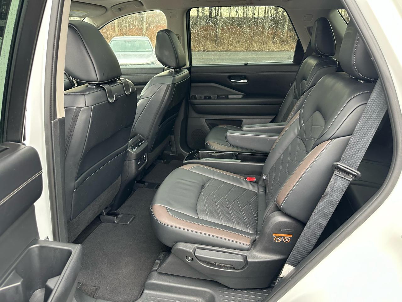 Nissan Pathfinder Platinum 4WD 2023