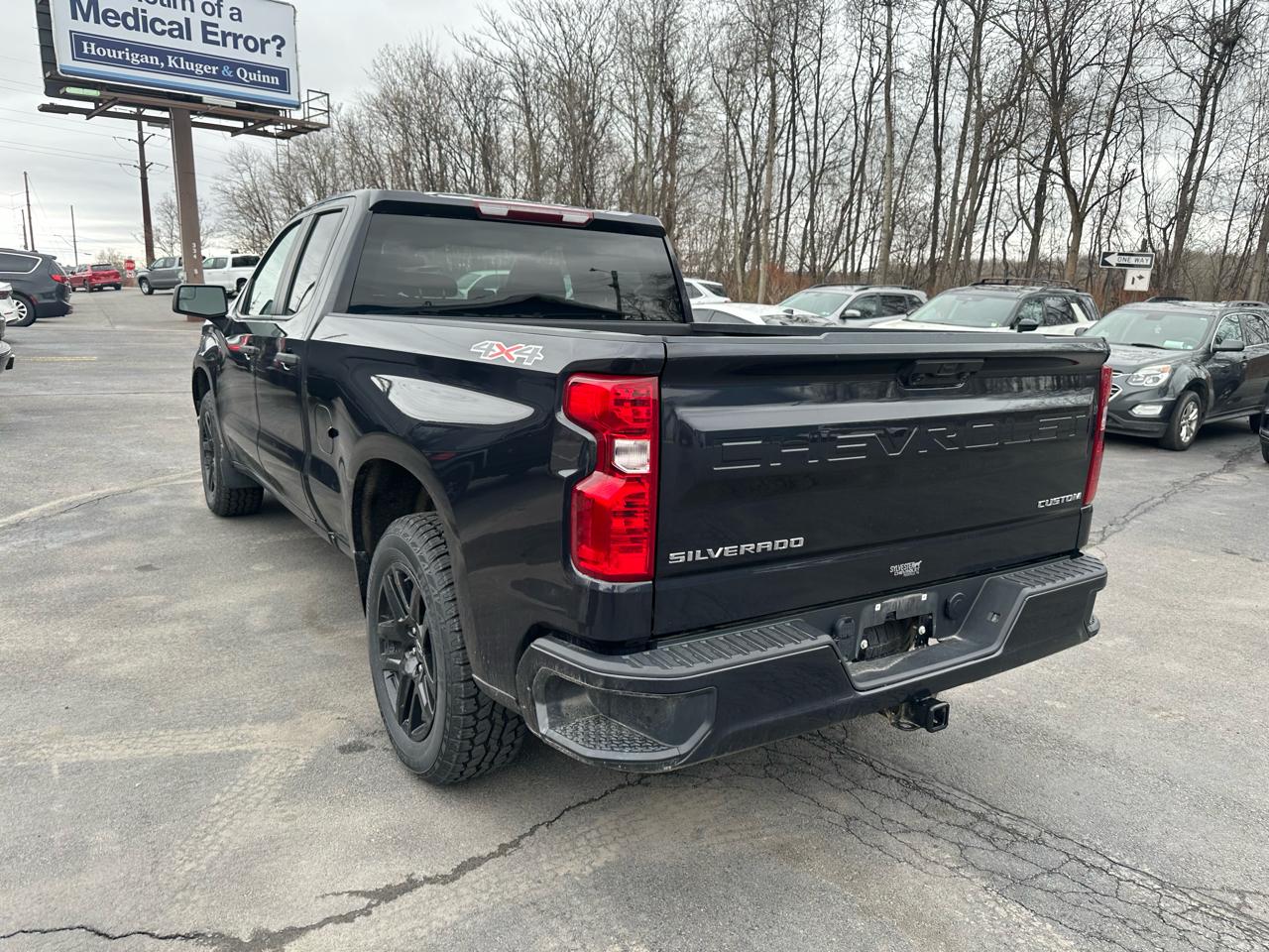 Chevrolet Silverado 1500 4WD Double Cab 147" Custom 2023