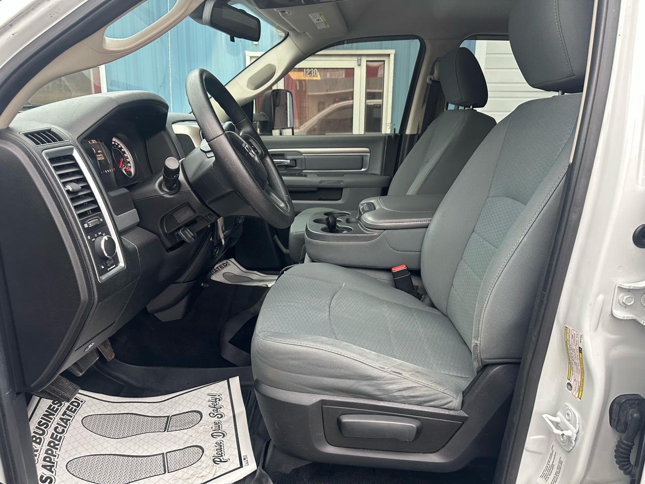 RAM 2500 4WD Crew Cab 149" SLT 2014