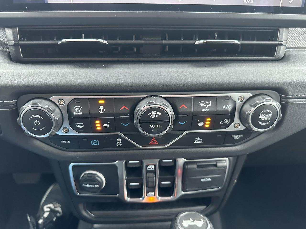 Jeep Wrangler 4xe Sahara 4x4 2025