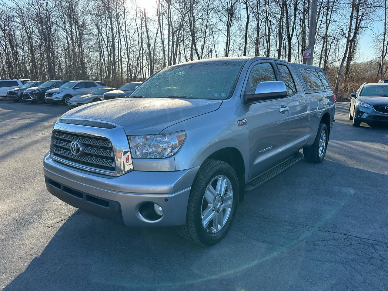 Toyota Tundra 4WD Truck Dbl 5.7L V8 6-Spd AT LTD (Natl) 2008