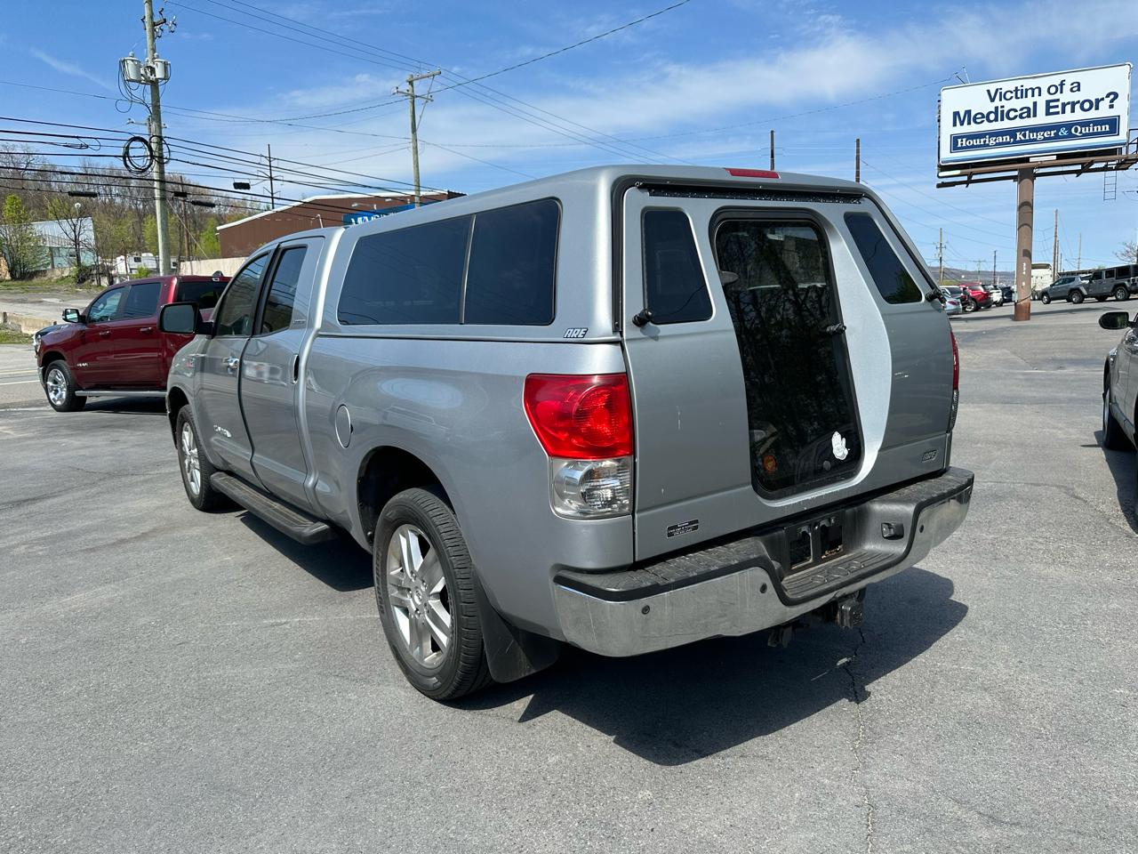 Toyota Tundra 4WD Truck Dbl 5.7L V8 6-Spd AT LTD (Natl) 2008