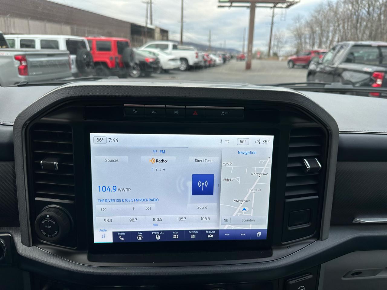 Ford F-150 Limited 4WD SuperCrew 5.5' Box 2023