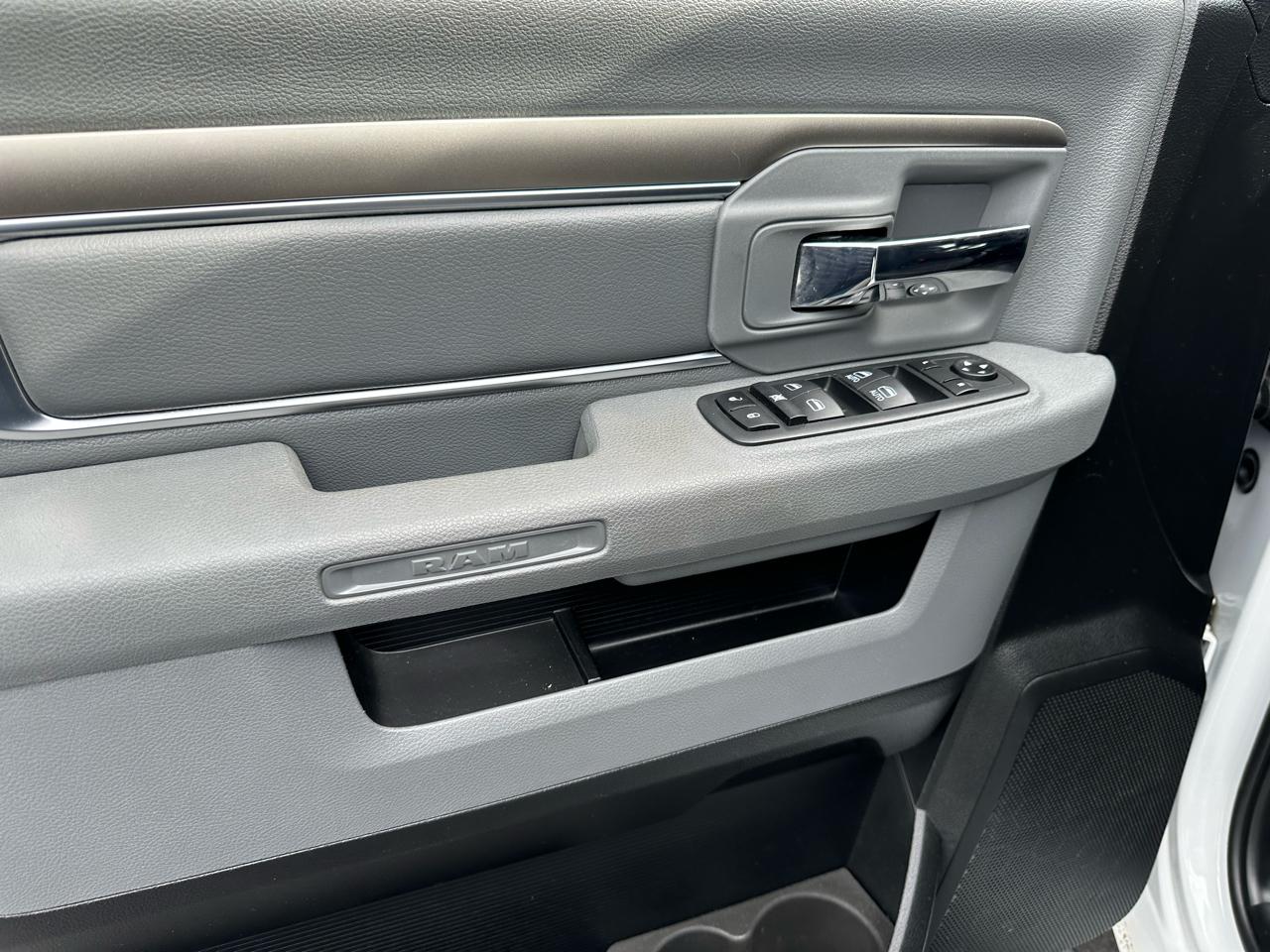 RAM 1500 Classic Warlock 4x4 Quad Cab 6'4" Box 2020