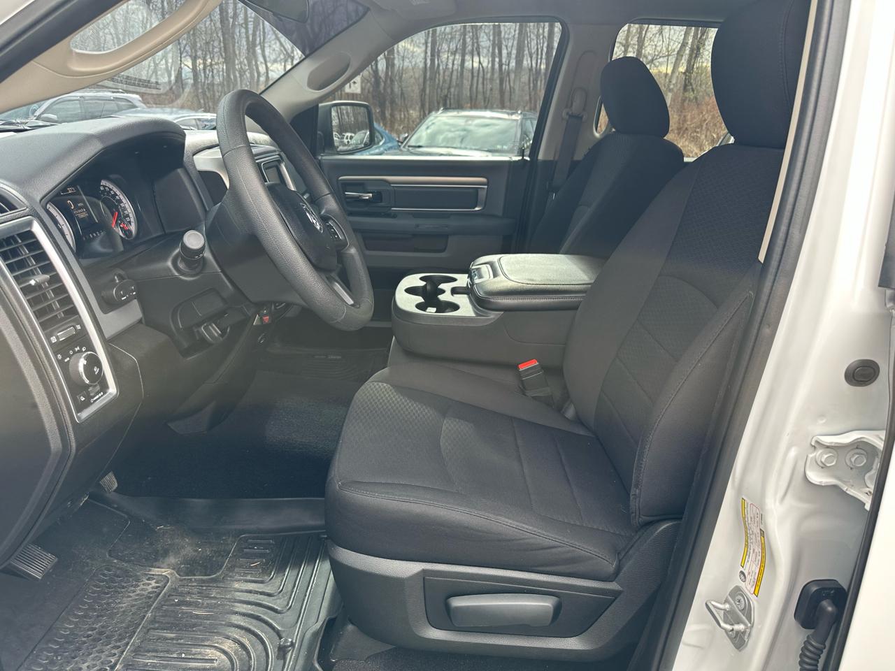 RAM 1500 Classic Warlock 4x4 Quad Cab 6'4" Box 2020