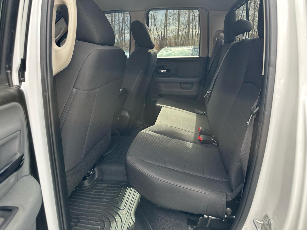 RAM 1500 Classic Warlock 4x4 Quad Cab 6'4" Box 2020