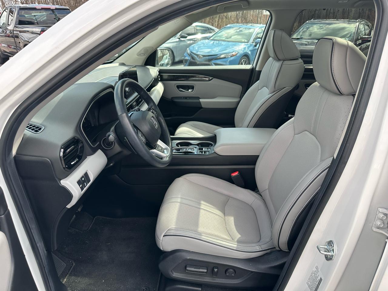 Honda Pilot Elite AWD 2025