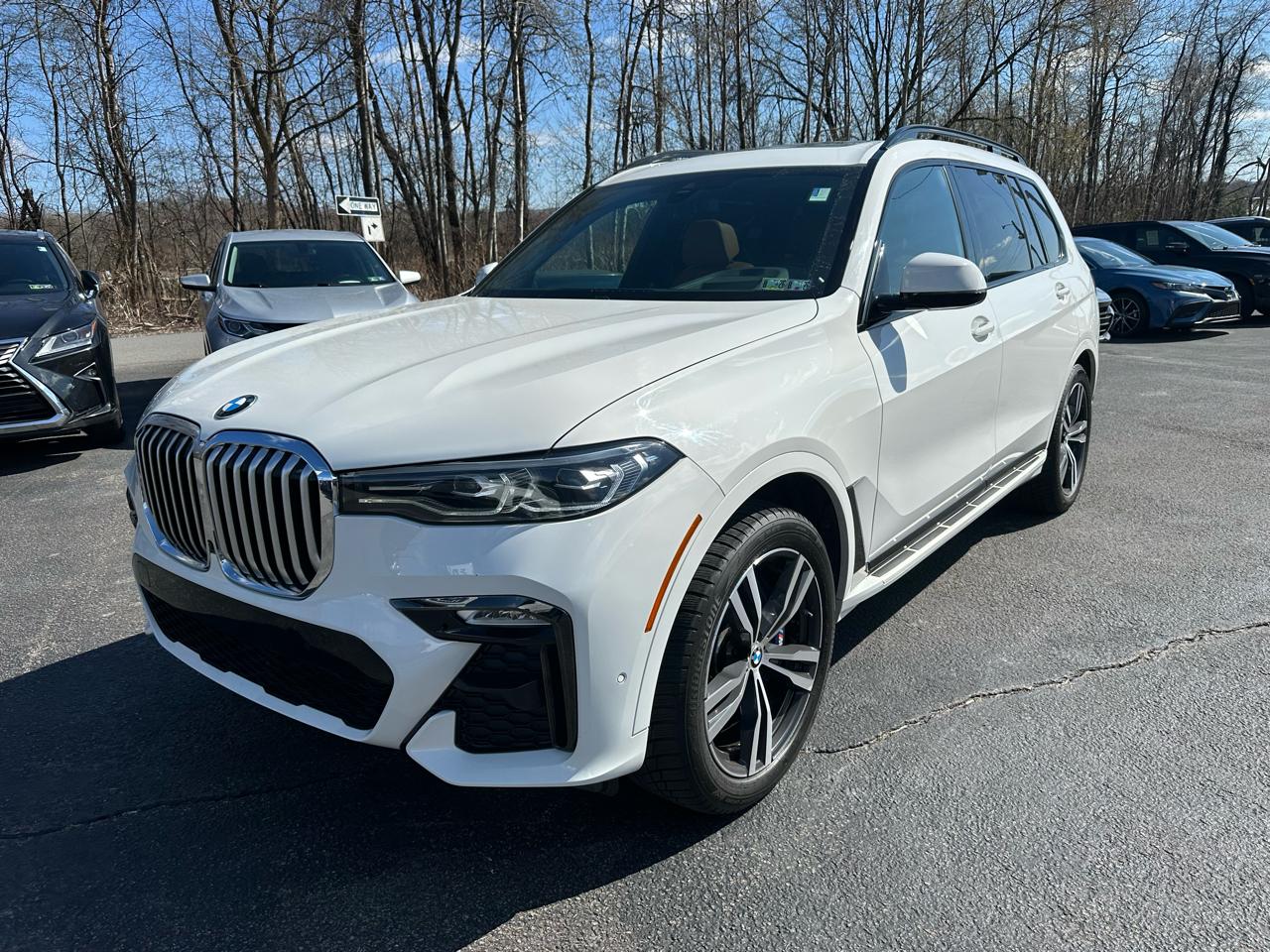 BMW X7 xDrive40i Sports Activity Vehicle 2021
