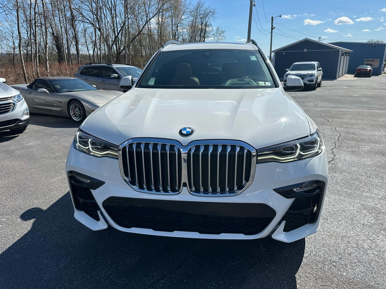 BMW X7 xDrive40i Sports Activity Vehicle 2021