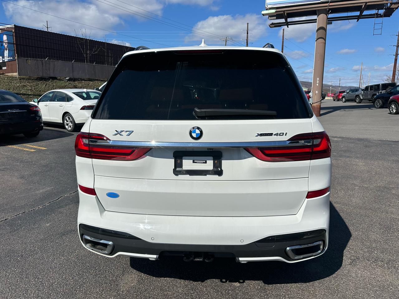 BMW X7 xDrive40i Sports Activity Vehicle 2021