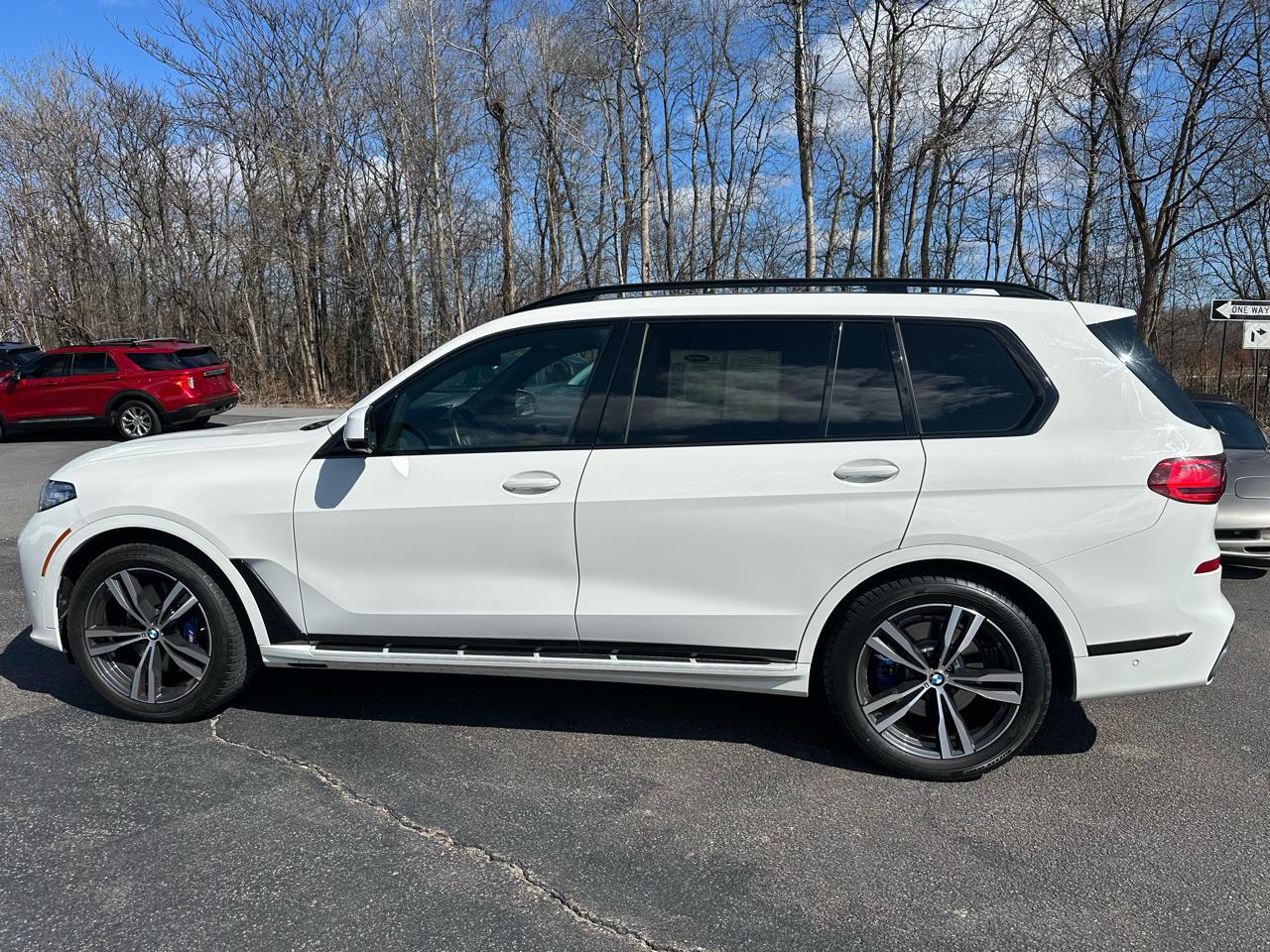 BMW X7 xDrive40i Sports Activity Vehicle 2021