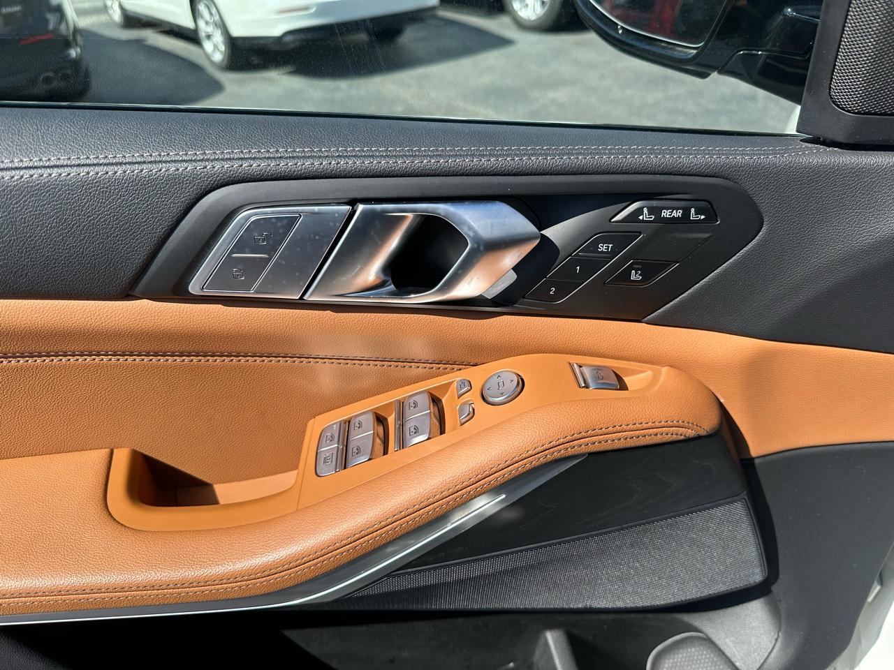 BMW X7 xDrive40i Sports Activity Vehicle 2021