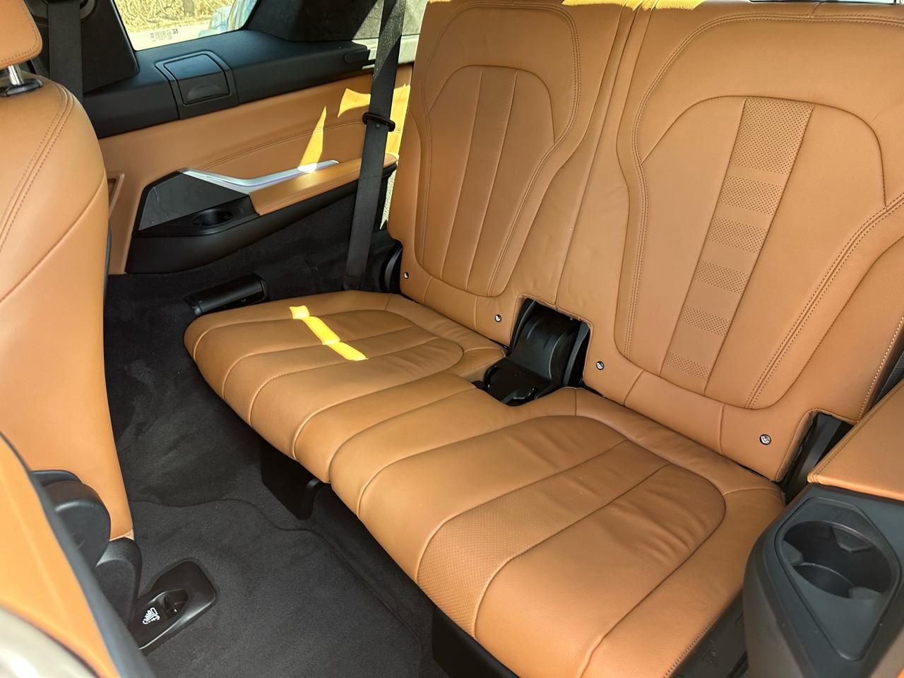 BMW X7 xDrive40i Sports Activity Vehicle 2021