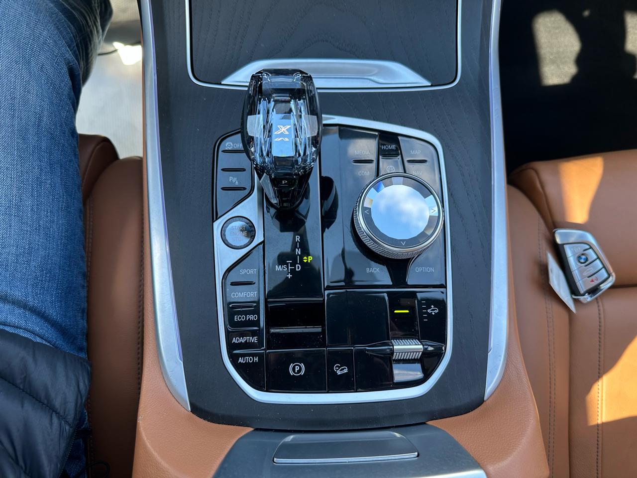 BMW X7 xDrive40i Sports Activity Vehicle 2021