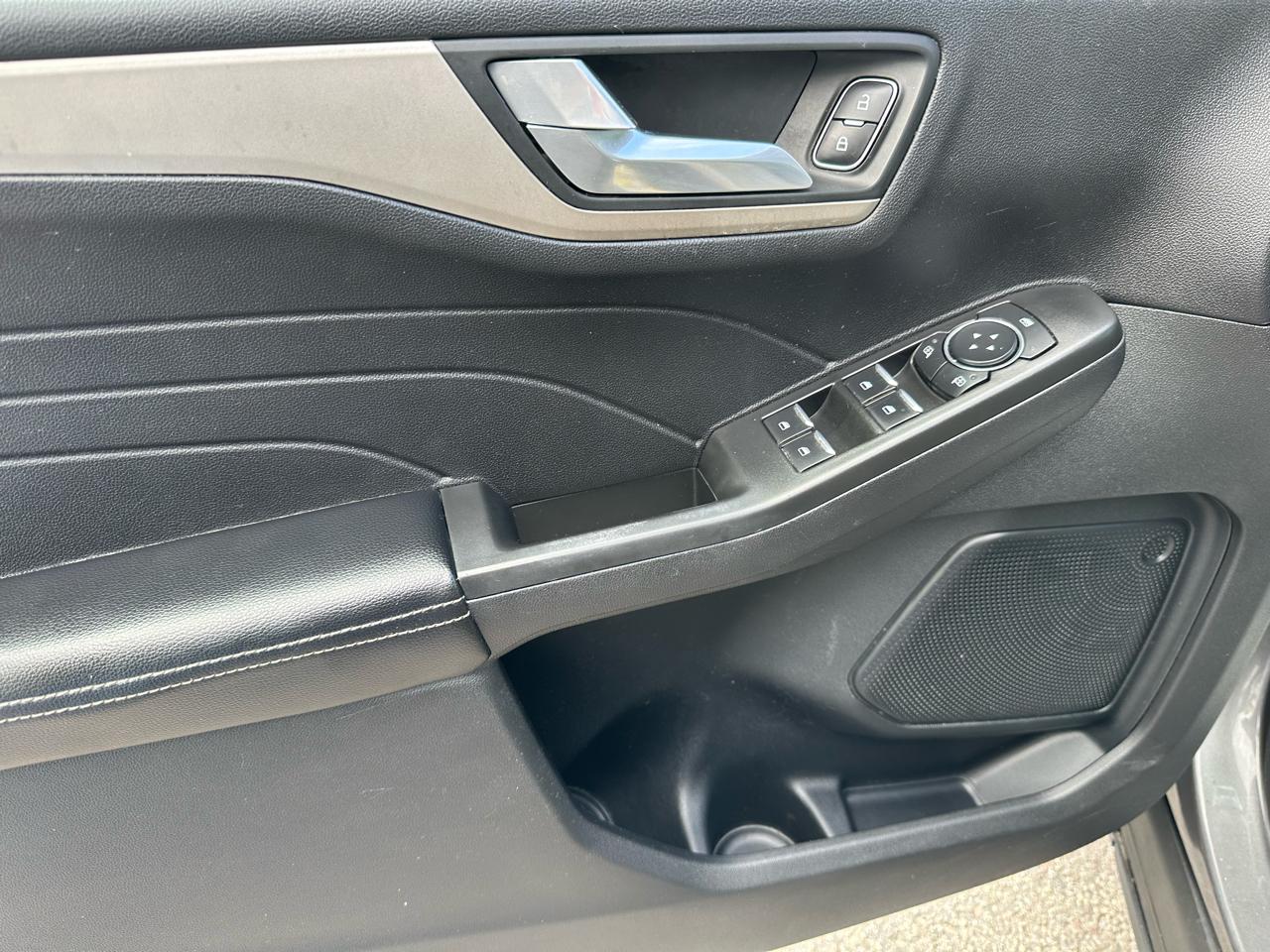 Ford Escape SE AWD 2021