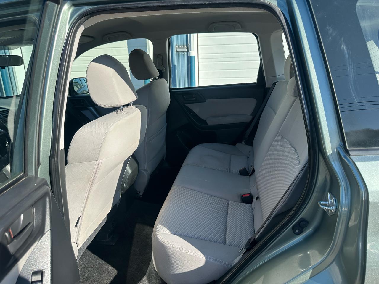 Subaru Forester 4dr Auto 2.5i PZEV 2014