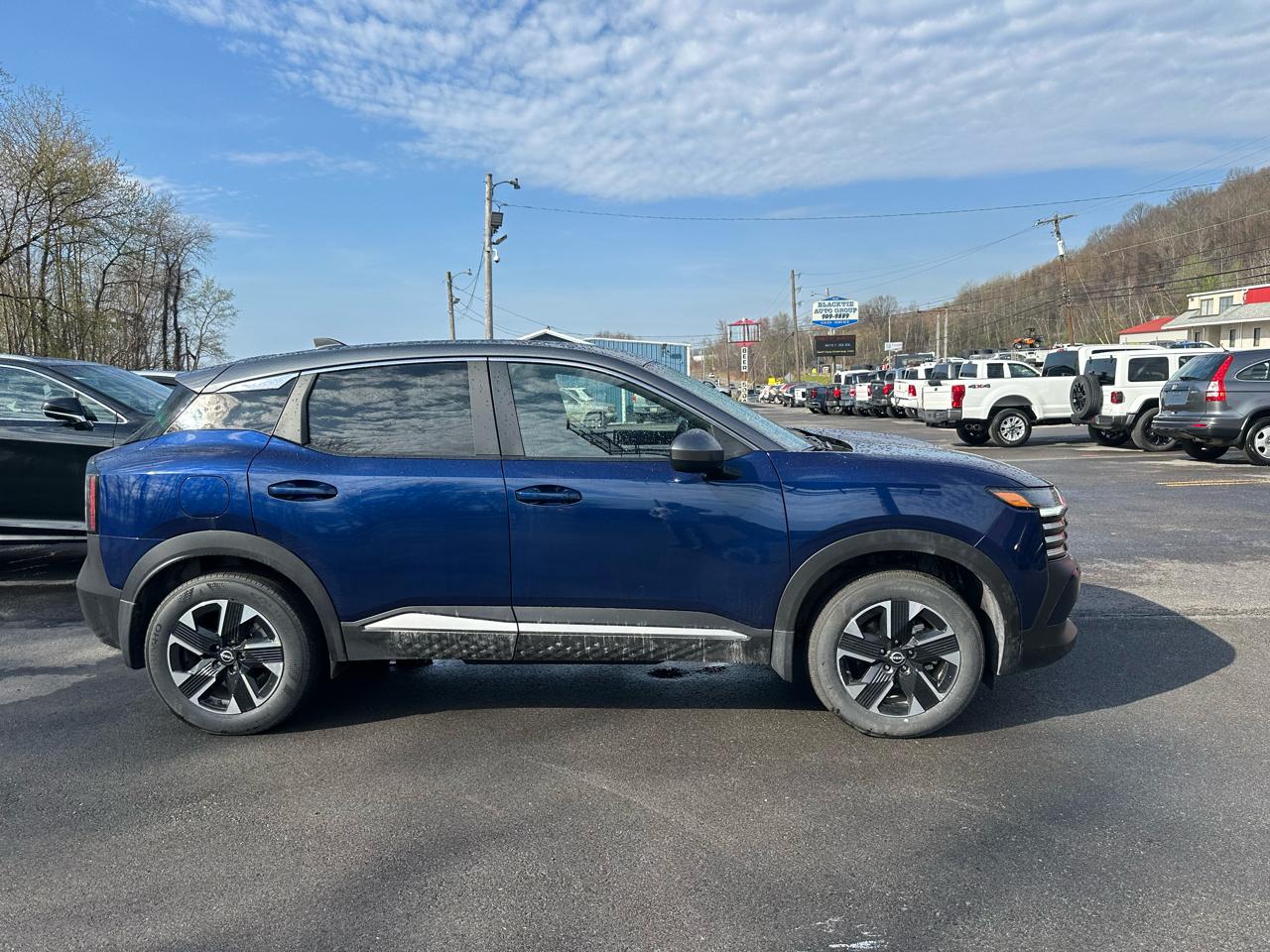 Nissan Kicks SV AWD 2025