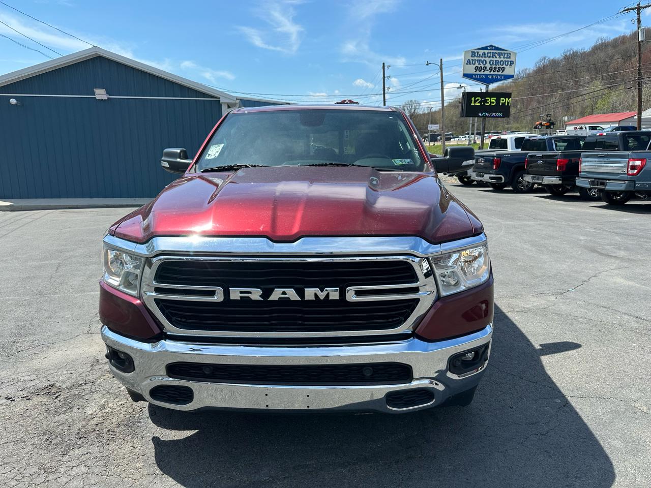 RAM 1500 Big Horn/Lone Star 4x4 Crew Cab 5'7" Box 2019