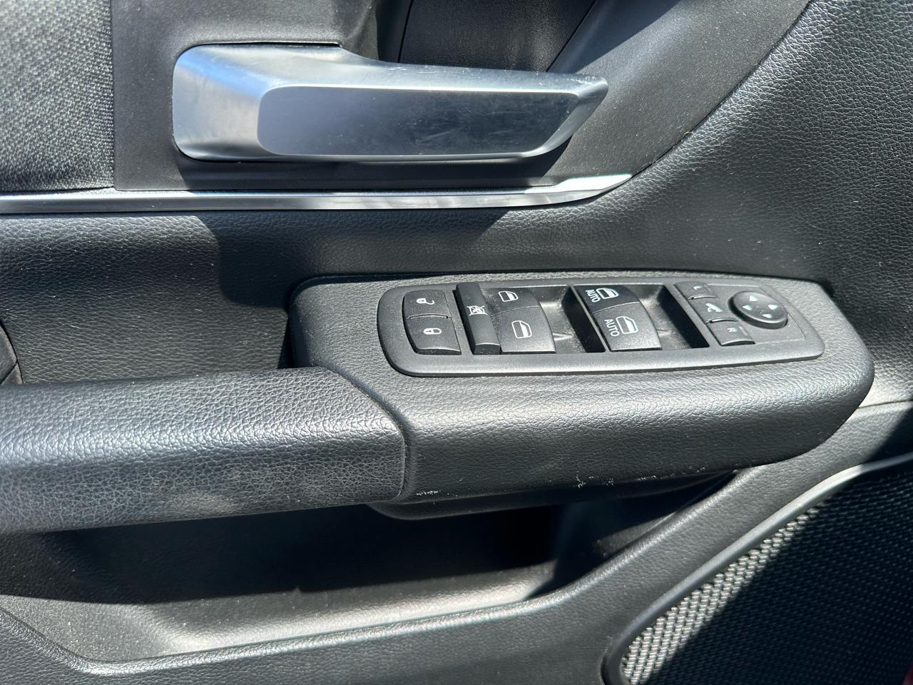 RAM 1500 Big Horn/Lone Star 4x4 Crew Cab 5'7" Box 2019