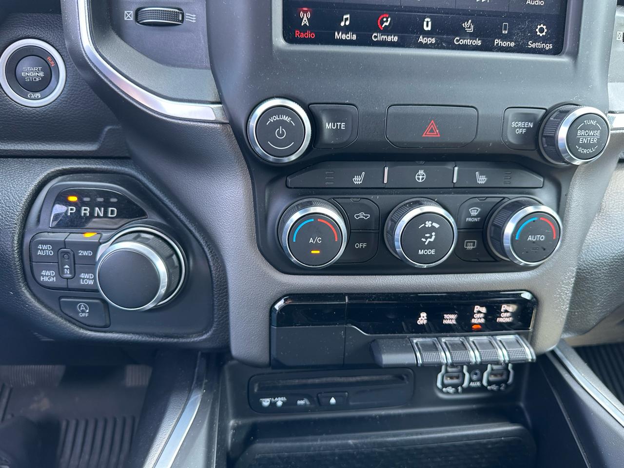 RAM 1500 Big Horn/Lone Star 4x4 Crew Cab 5'7" Box 2019