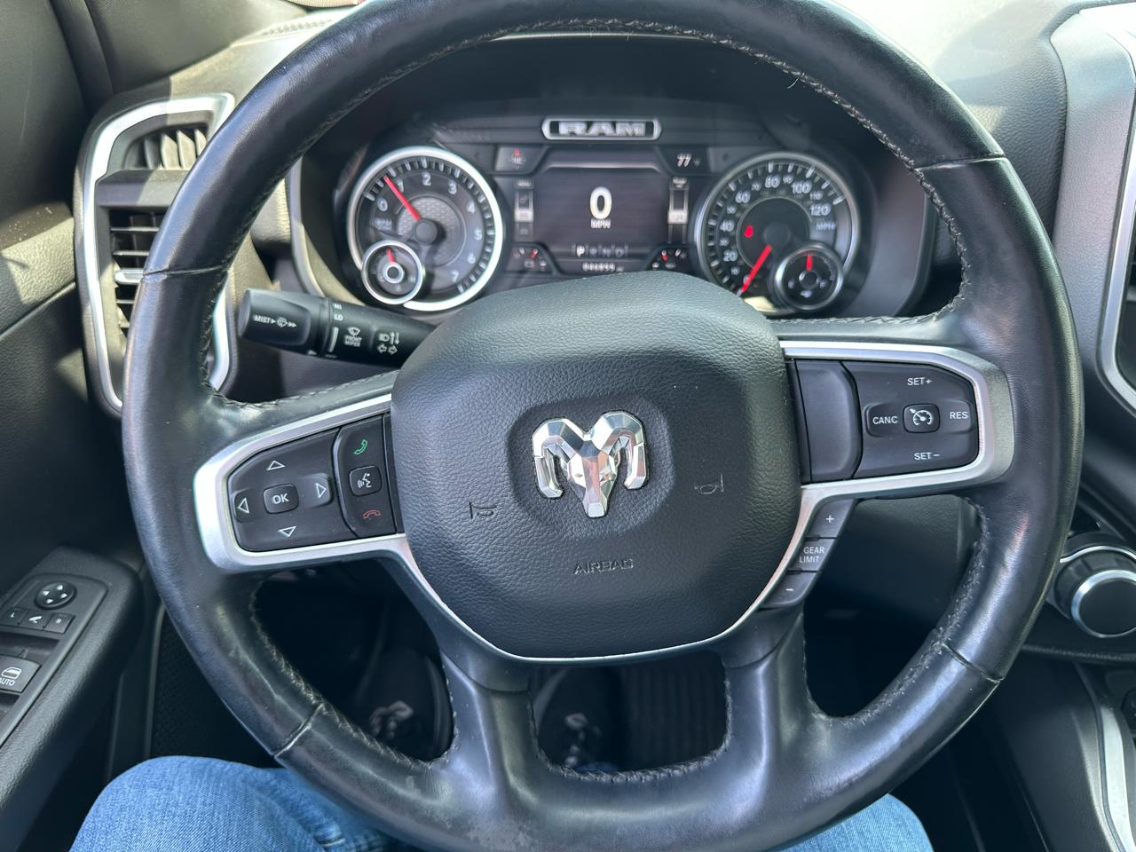 RAM 1500 Big Horn/Lone Star 4x4 Crew Cab 5'7" Box 2019