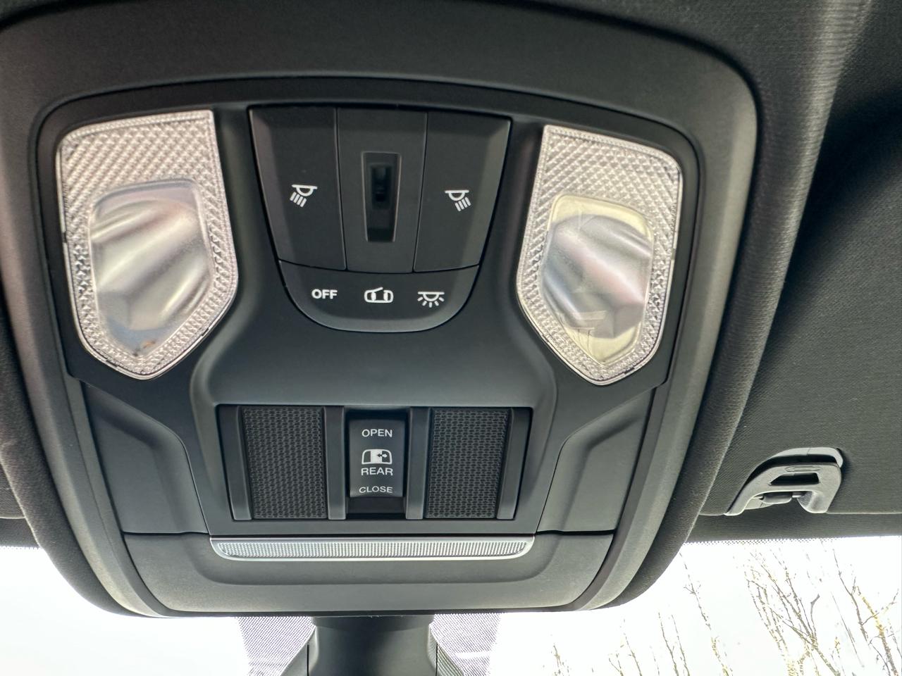 RAM 1500 Big Horn/Lone Star 4x4 Crew Cab 5'7" Box 2019