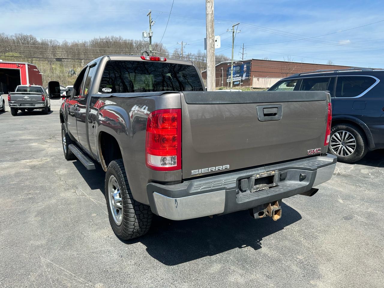 GMC Sierra 2500HD 4WD Ext Cab 144.2" Work Truck 2013