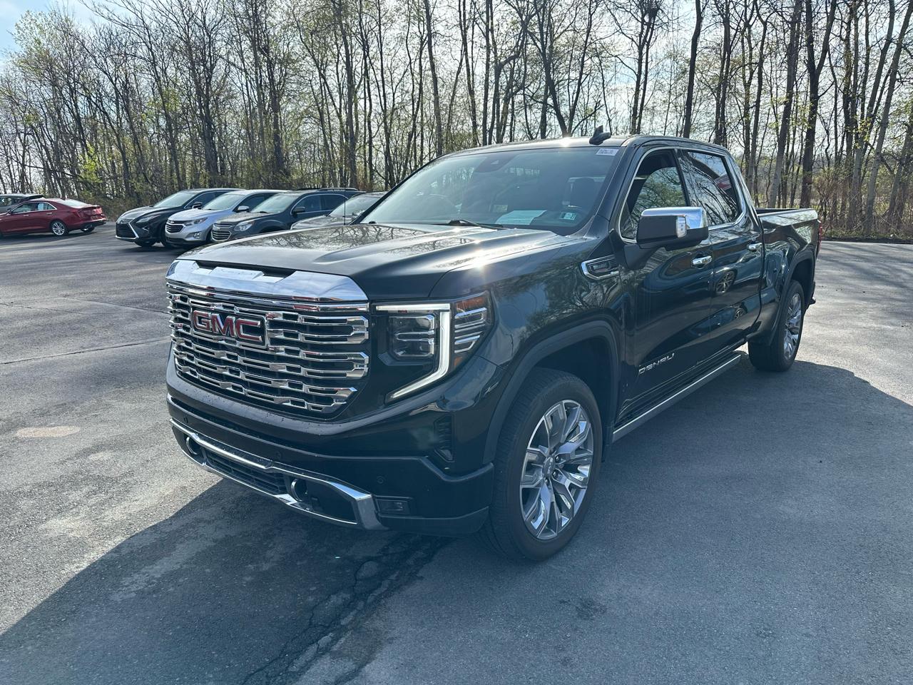 2023 GMC Sierra 1500 4WD Crew Cab 157" Denali