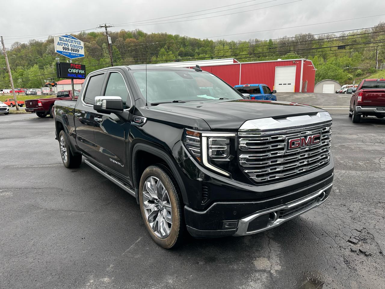 GMC Sierra 1500 4WD Crew Cab 157" Denali 2023