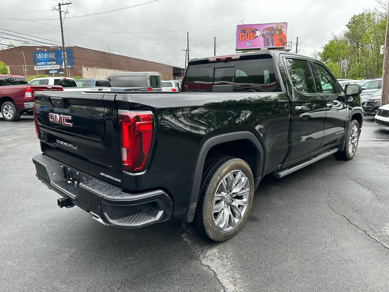 GMC Sierra 1500 4WD Crew Cab 157" Denali 2023