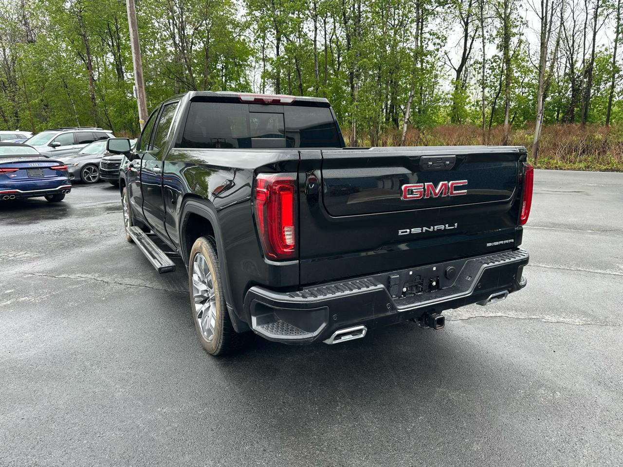 GMC Sierra 1500 4WD Crew Cab 157" Denali 2023