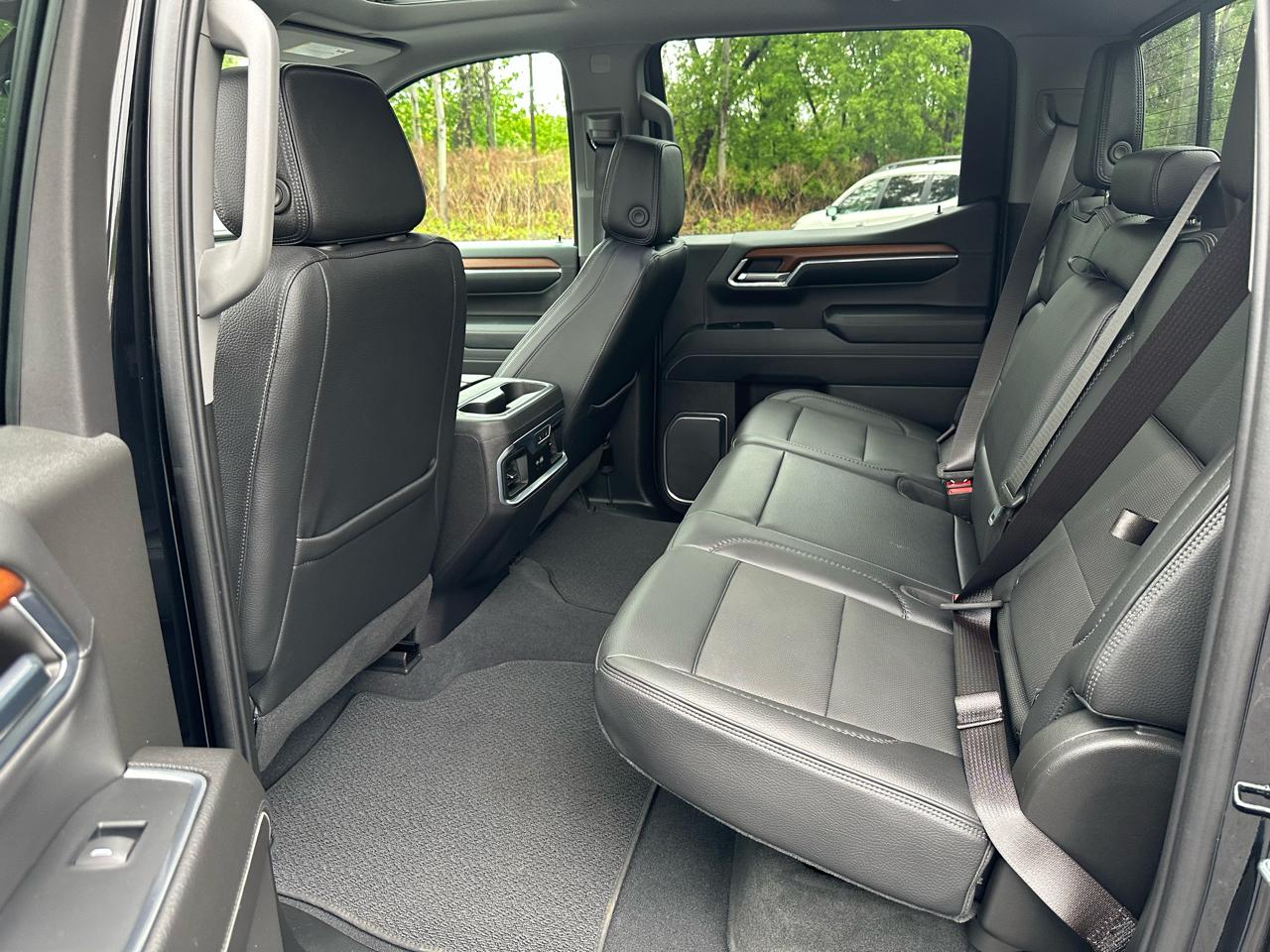 GMC Sierra 1500 4WD Crew Cab 157" Denali 2023