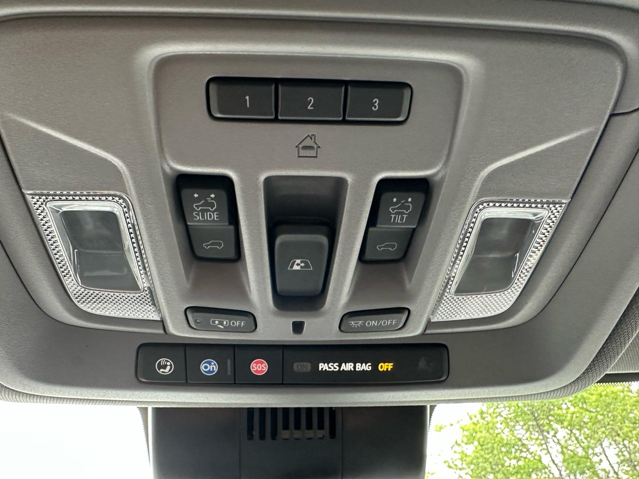 GMC Sierra 1500 4WD Crew Cab 157" Denali 2023