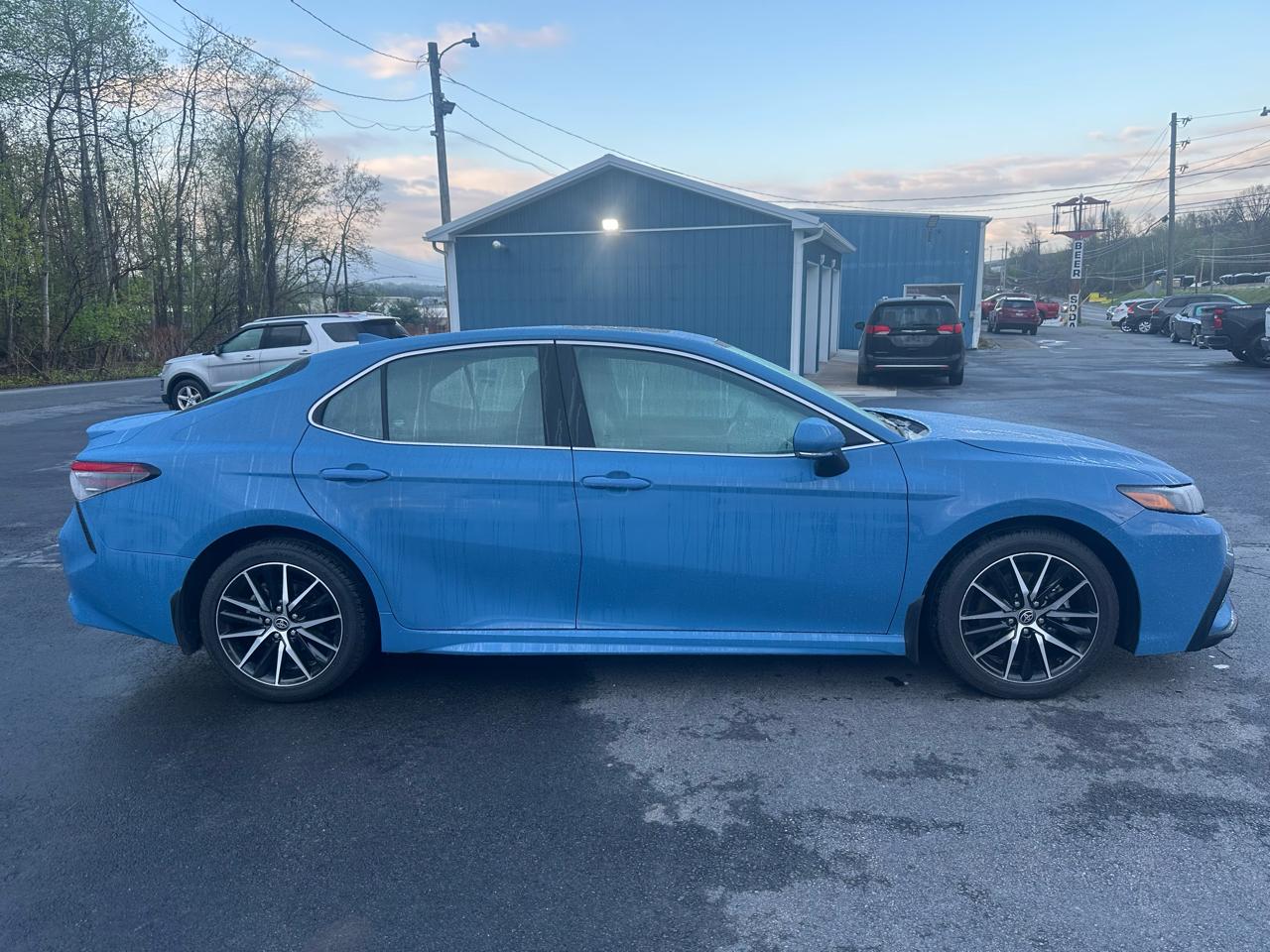 Toyota Camry SE Auto AWD (Natl) 2023