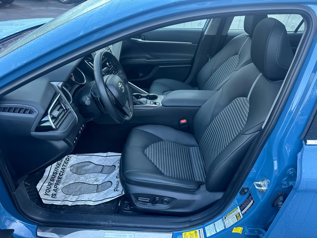 Toyota Camry SE Auto AWD (Natl) 2023