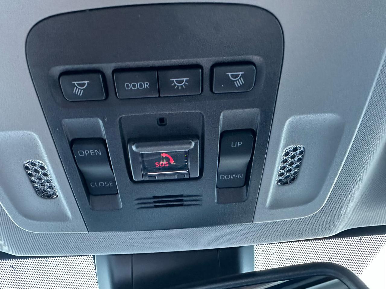 Toyota Camry SE Auto AWD (Natl) 2023