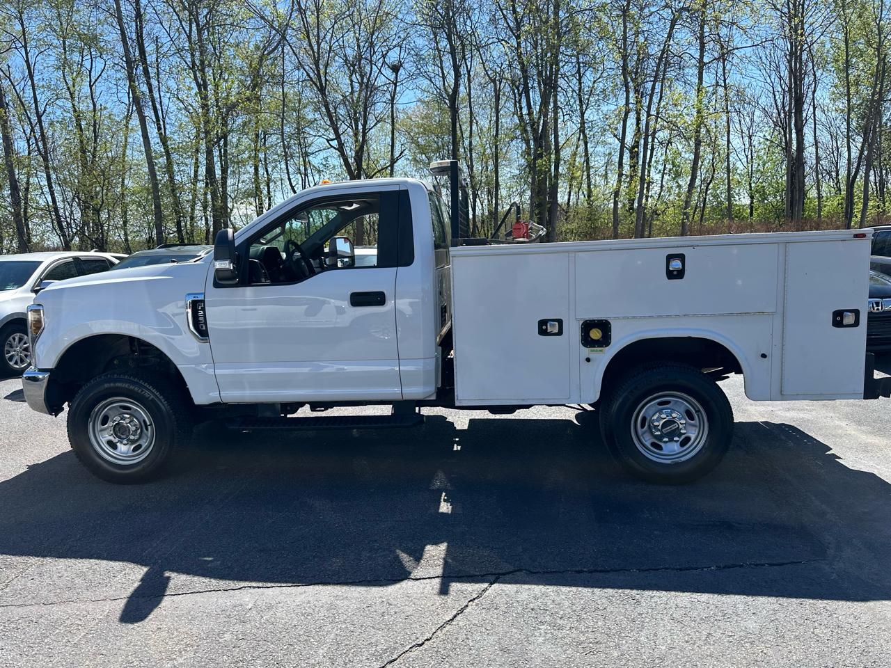 Ford Super Duty F-250 SRW XL 4WD Reg Cab 8' Box 2018
