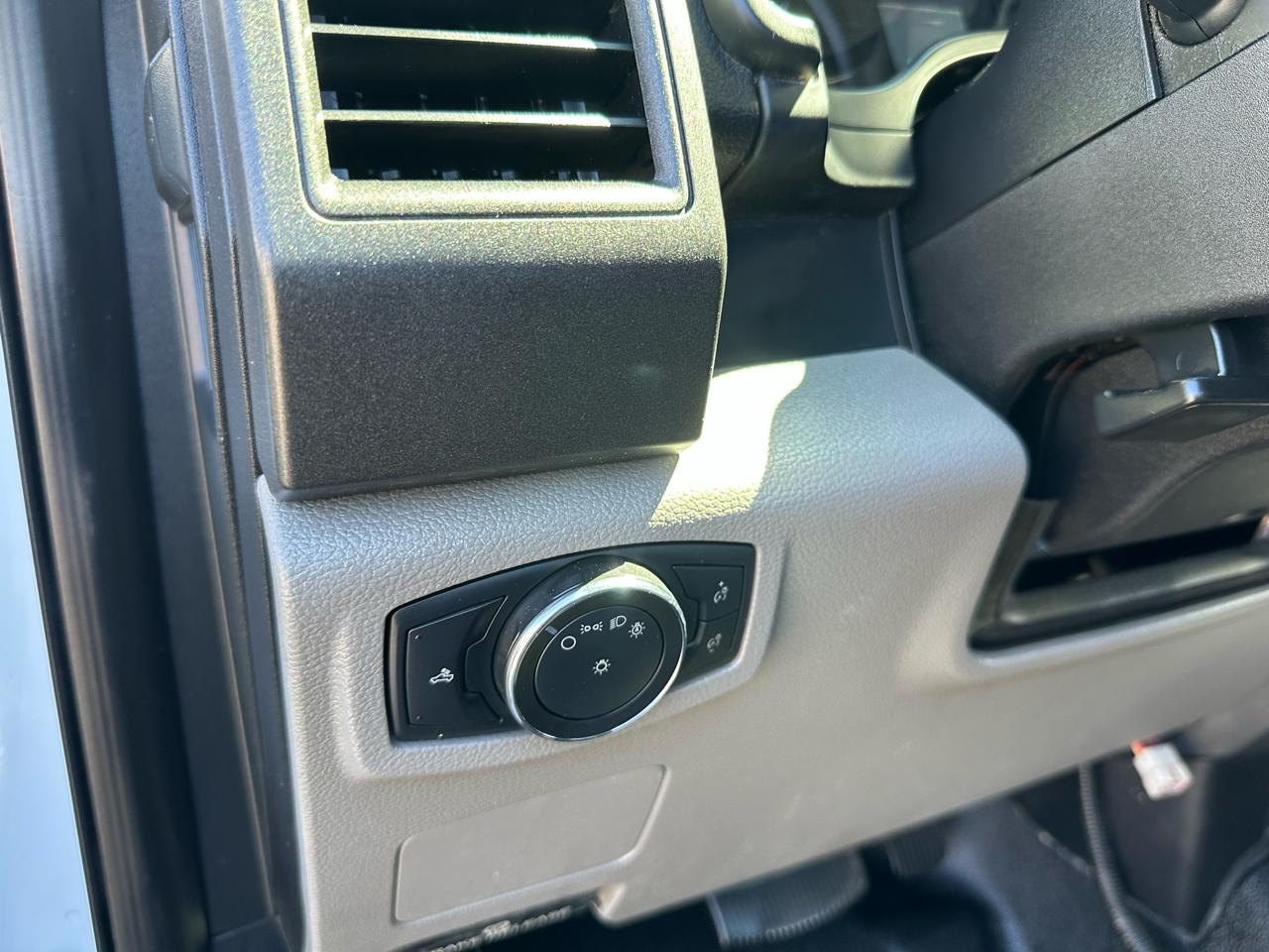 Ford Super Duty F-250 SRW XL 4WD Reg Cab 8' Box 2018