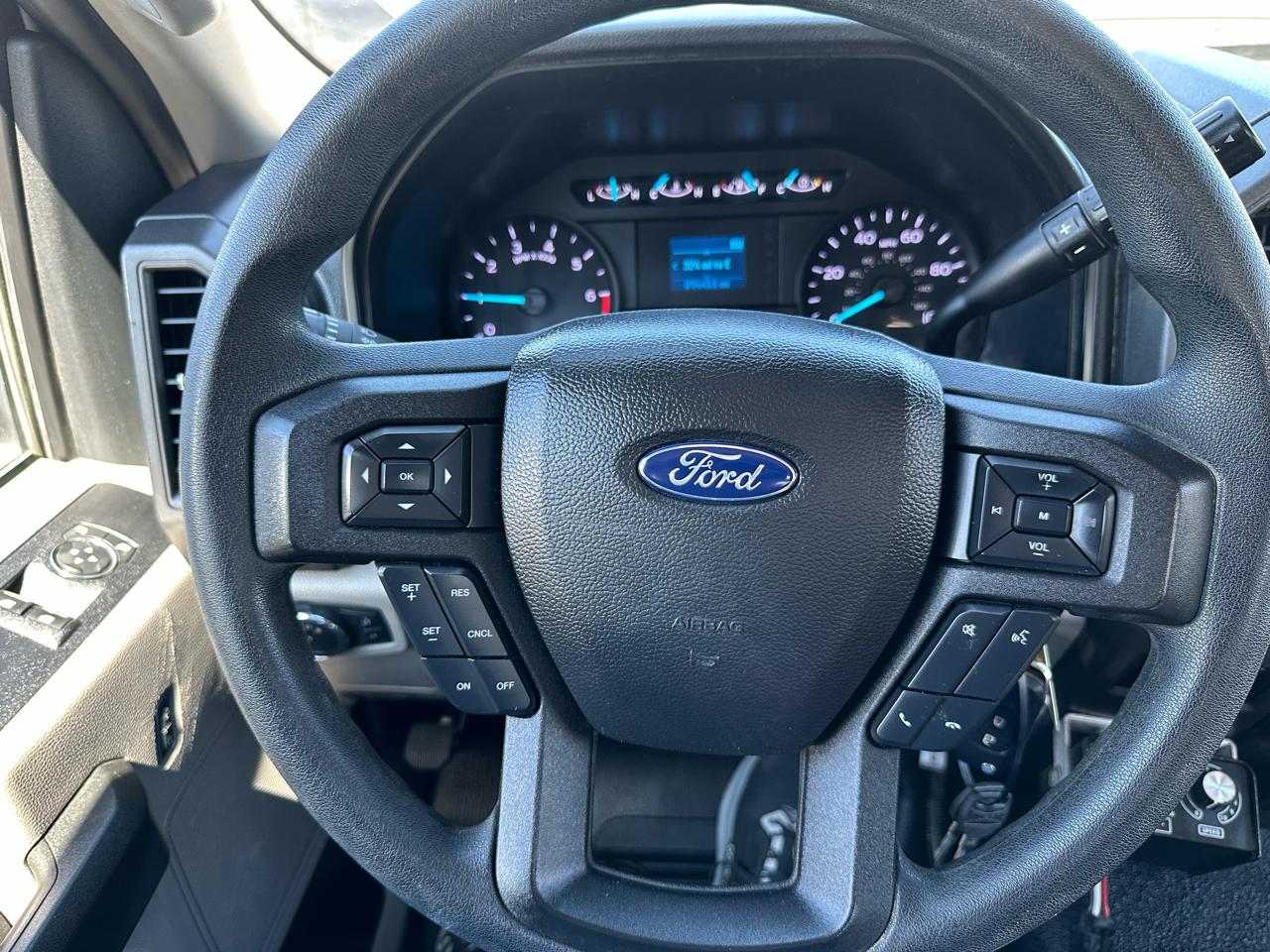 Ford Super Duty F-250 SRW XL 4WD Reg Cab 8' Box 2018